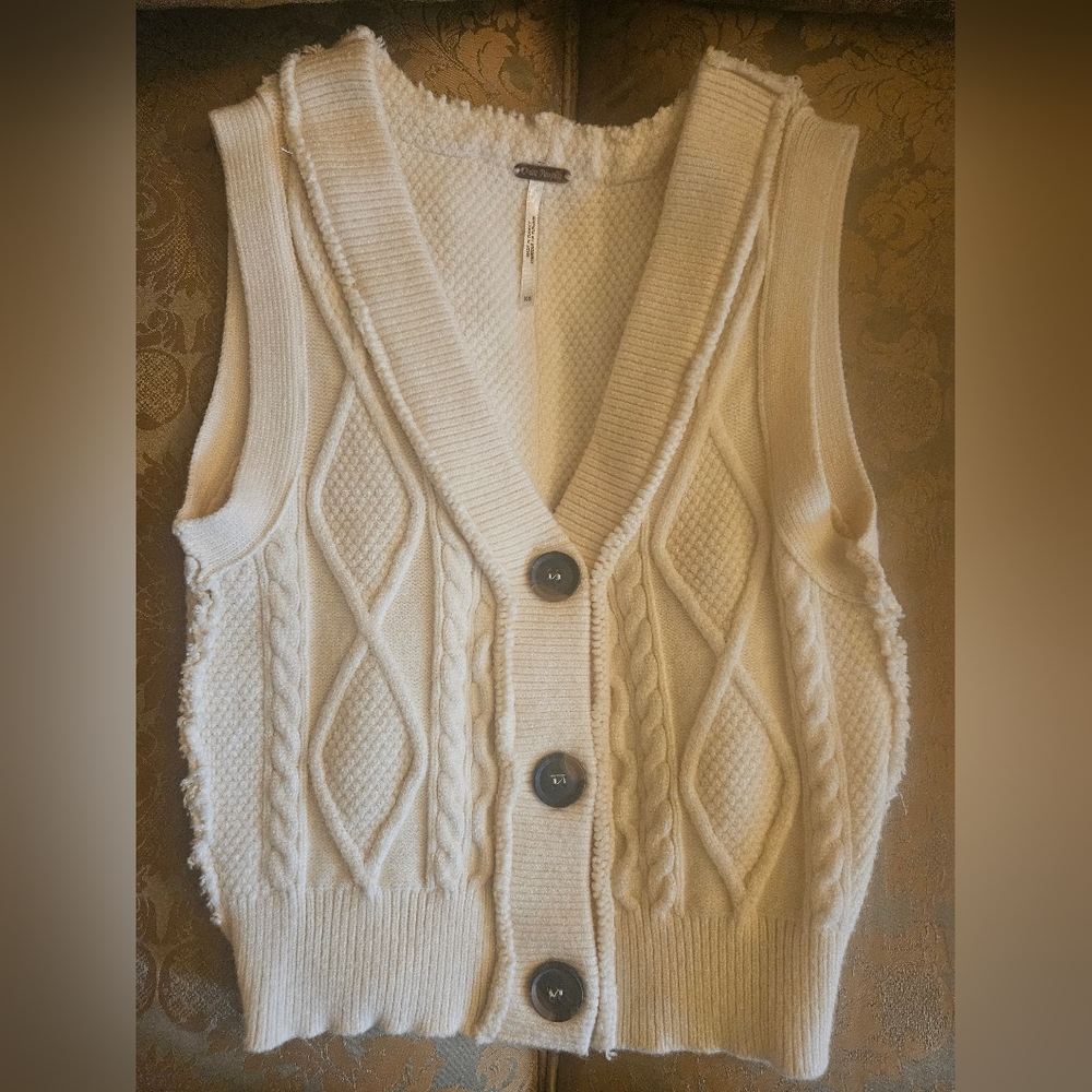 NWOT Free People Denson Cream Cable Cropped V-Neck Sweater Vest - Picture 11 of 16